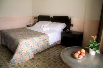 Hotel San Giuseppe Pozzuoli Bagian luar foto